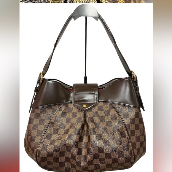 Louis Vuitton Sistine Shoulder Bag - PRISTINE CONDITION. No call outs.  … - Picture 2 of 11